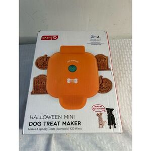 Dash dog treat‎ maker Halloween shaped